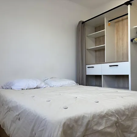 Hye029-234 T2-4 Personnes- Apartament *