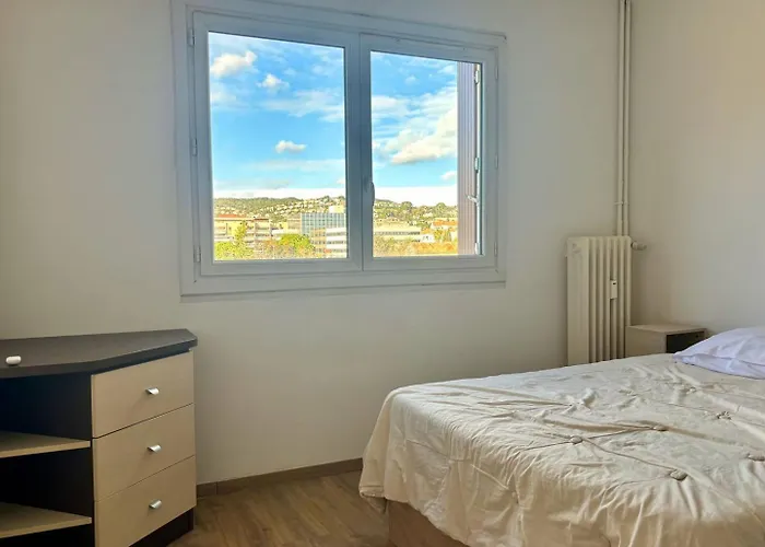 Hye029-234 T2-4 Personnes- *