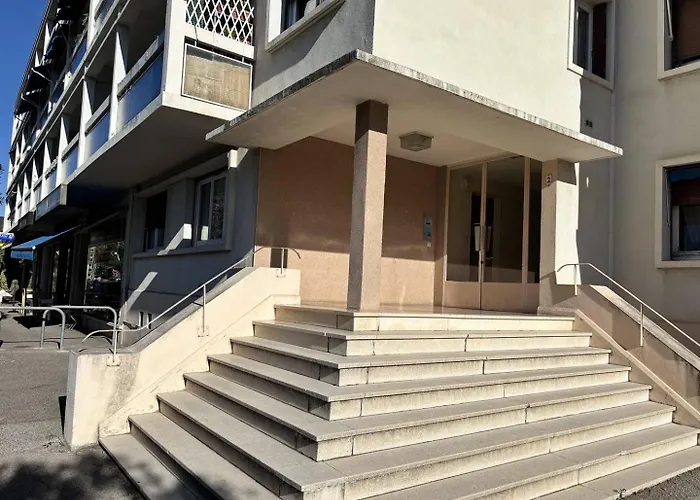 Hye029-234 T2-4 Personnes- Hyeres